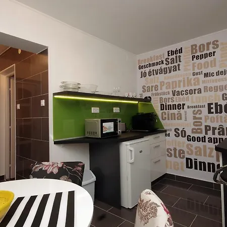 Regina Delux Apartman Gyula Exterior photo
